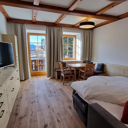 Ferienhof Obergasser und Bergblick Weissensee Zimmer foto