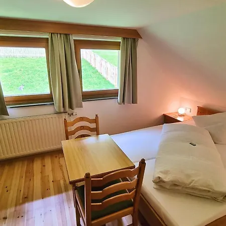 Ferienhof Obergasser und Bergblick Weissensee Zimmer foto
