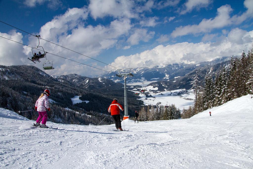 Obergasser Und Bergblick Weissensee